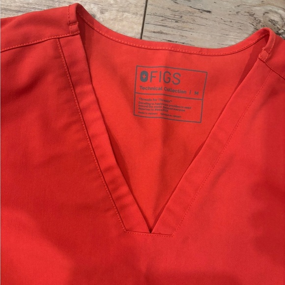Figs Catarina One Pocket Scrub Top Terracotta Medium Limited Edition - Picture 5 of 7